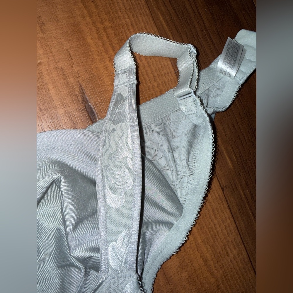 NWOT Wacoal Awareness Full Figure Underwire Seamless Bra 85567 Light Blue 34DD - Picture 13 of 13